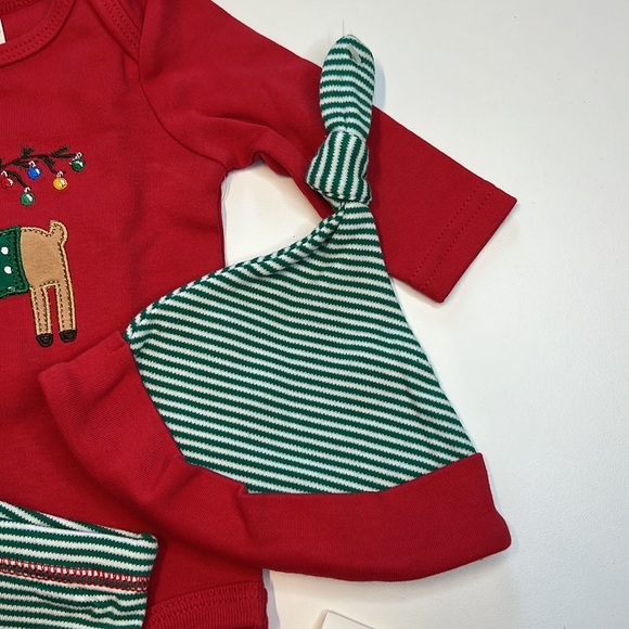 Starting Out 4PC Christmas Outfit, Reindeer Decal, Red, White, & Green, NWT!! - Picture 2 of 7